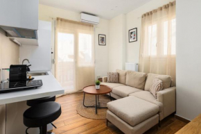 Stylish modern flat downtown 1